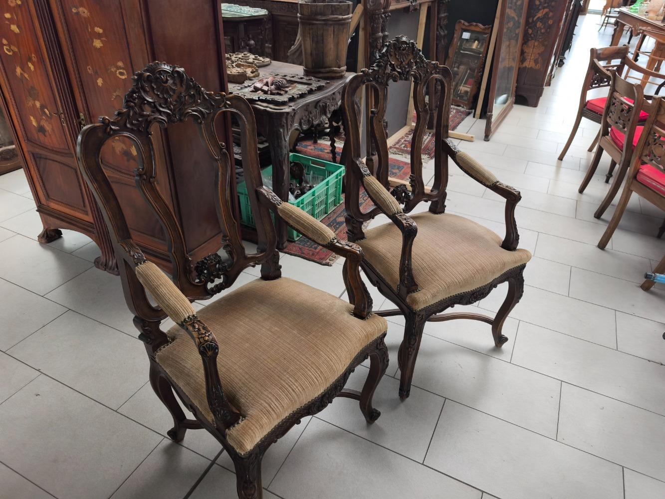 Paire de fauteuils lxv