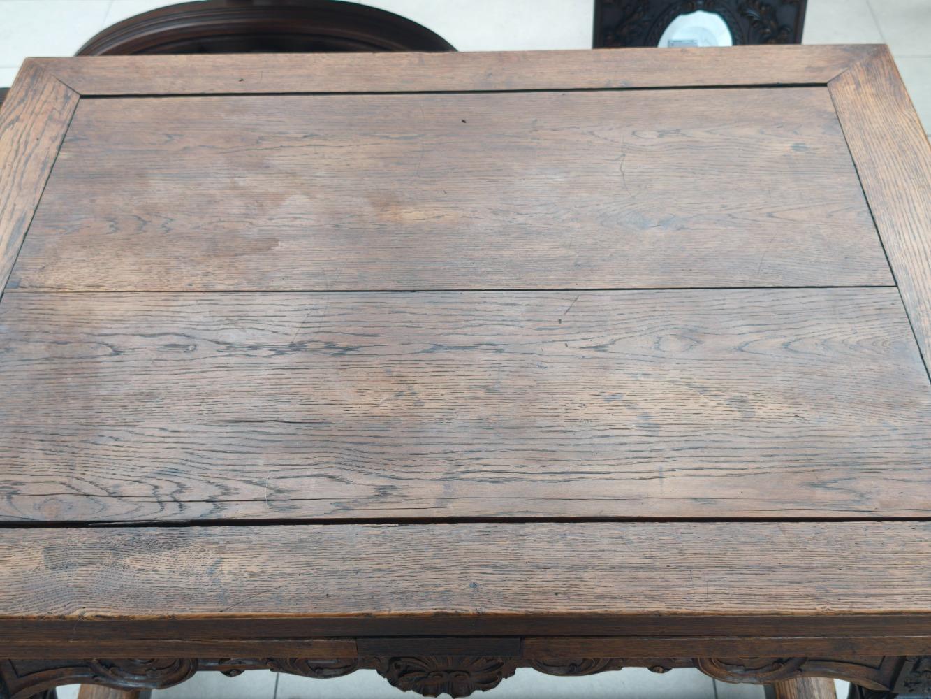 Petit table Louis quatorze 