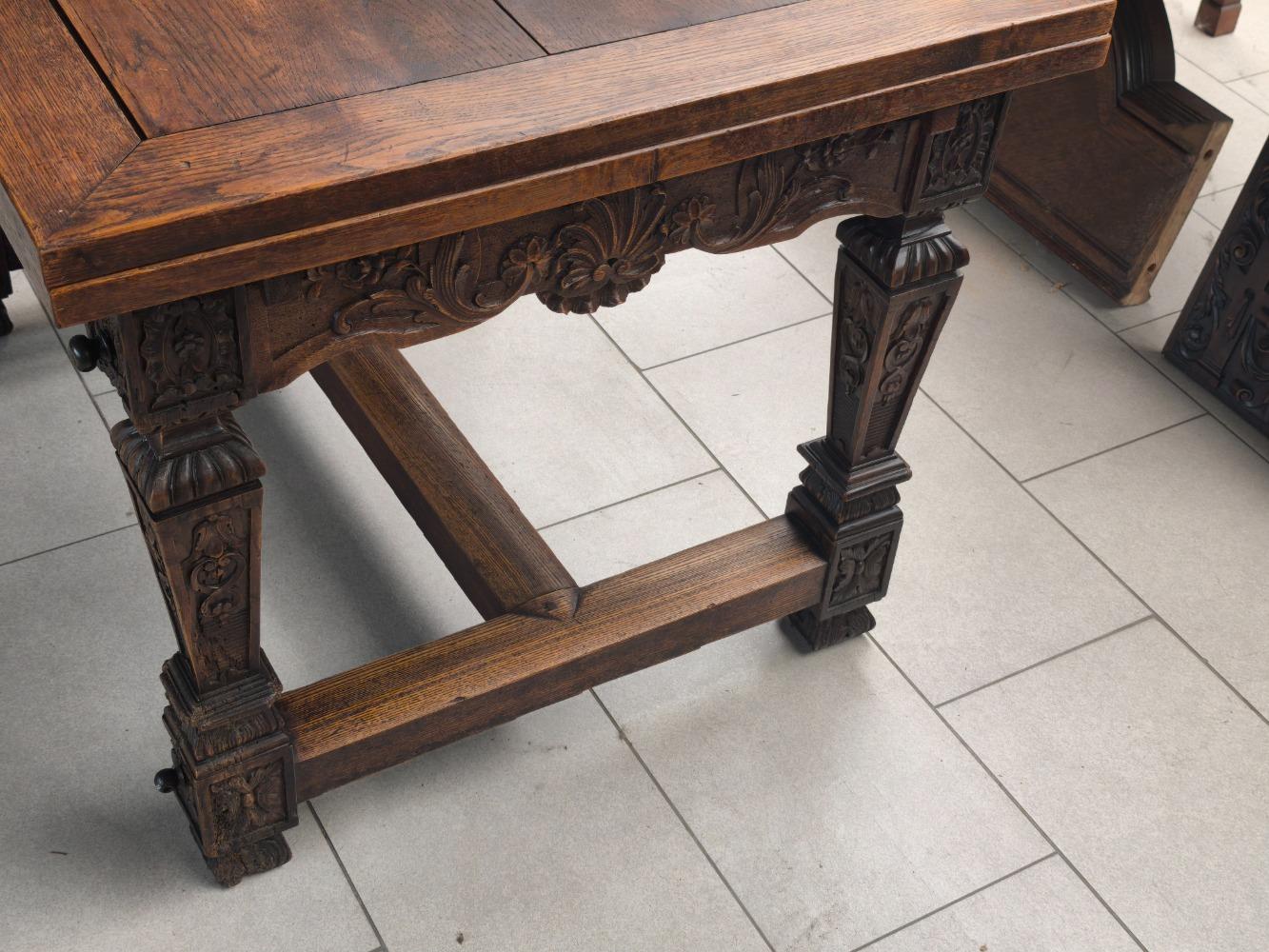Petit table Louis quatorze 