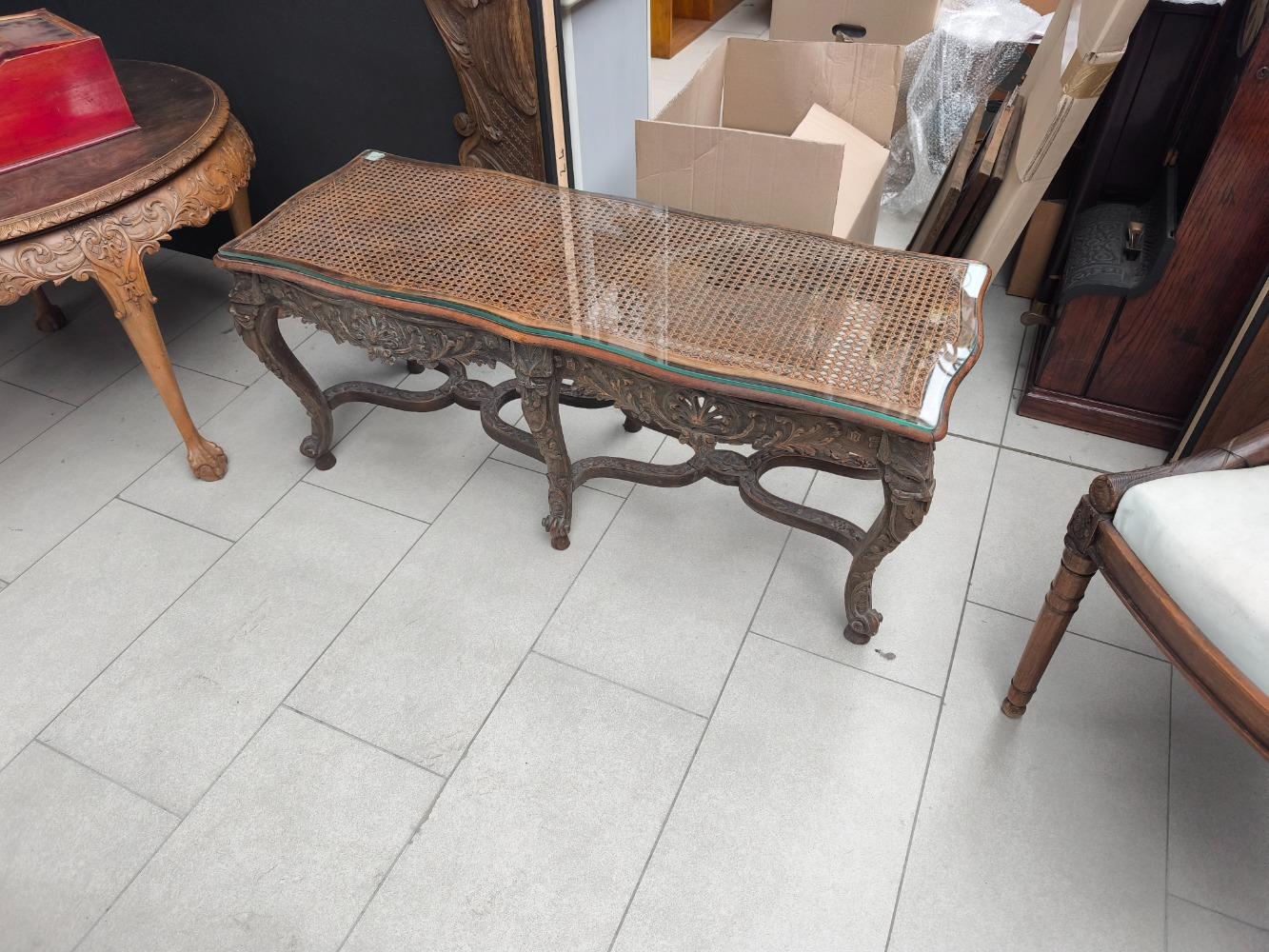 Banquette sculpté 