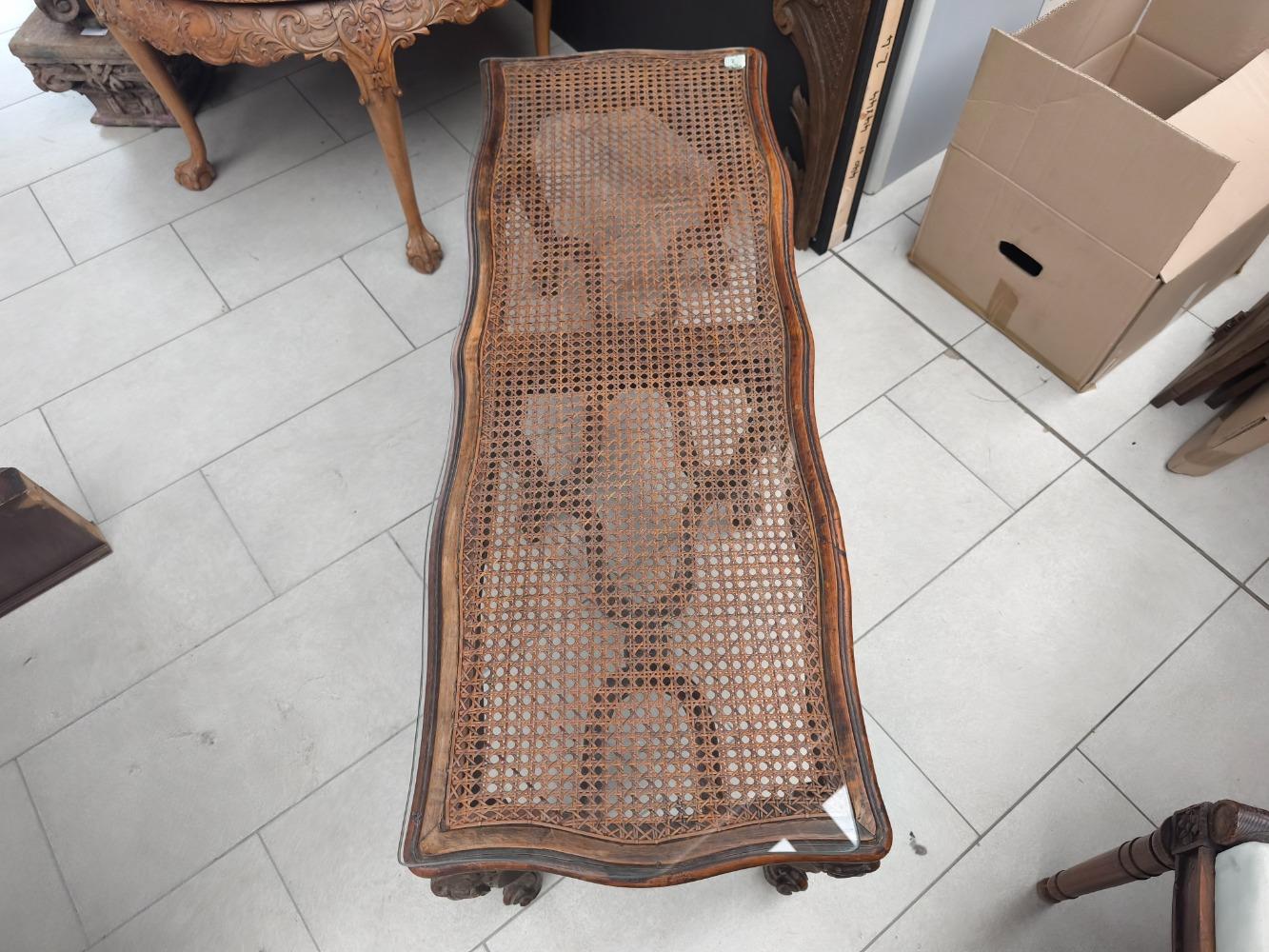 Banquette sculpté 