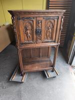 Meuble de style gothique 