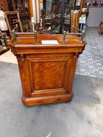 Petit comptoir de magasin 