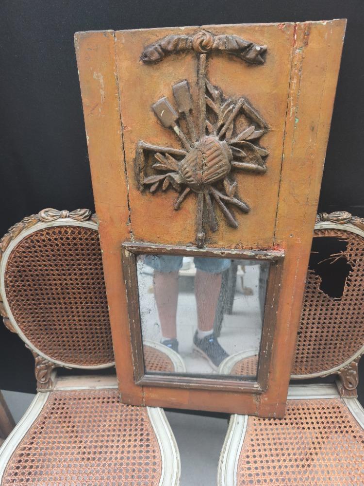 Petit miroir 18 ème bois patiné 
