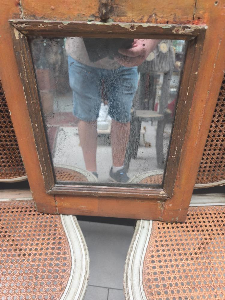 Petit miroir 18 ème bois patiné 