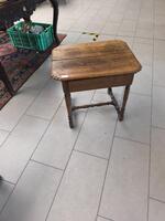 Petit table chêne rustique 