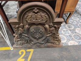 Plaque en fonte au armoiries de France 