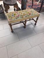 Pouf tapisserie 