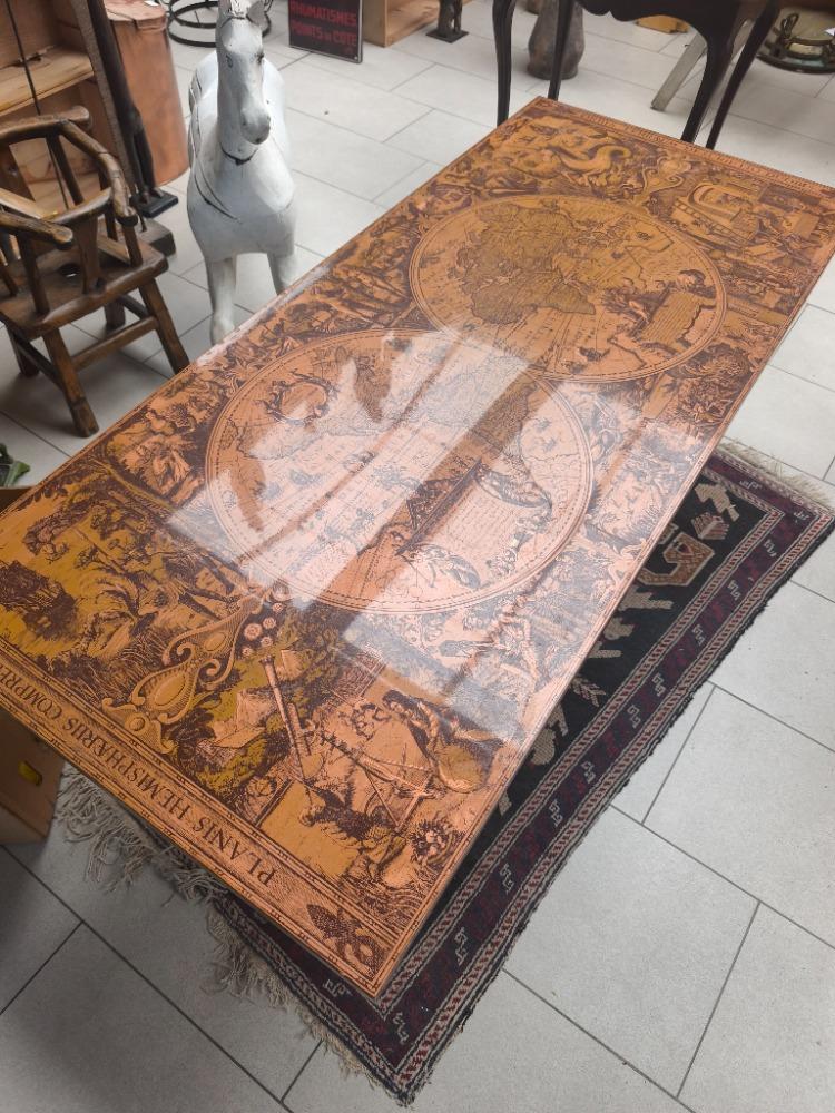 Table de salon vintage map monde